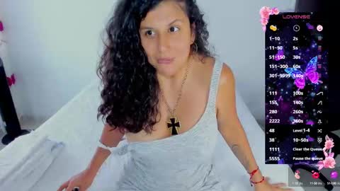 Snapshot of sophie__walker chatting on 09-24-25, 06:11 Sophia  online show from 09-24-25, 06:11