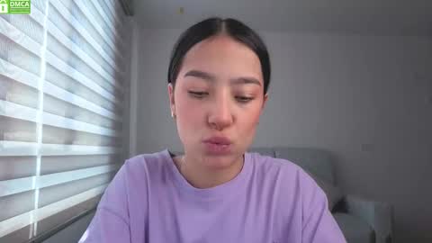 Snapshot of sophie_bbs chatting on 10-15-25, 01:55 Sophie online show from 10-15-25, 01:55