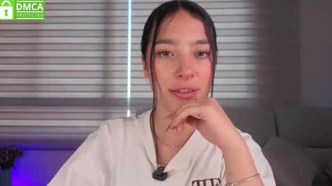 Snapshot of sophie_bbs chatting on 11-11-25, 09:15 Sophie online show from 11-11-25, 09:15