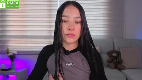 Snapshot of sophie_bbs chatting on 12-01-25, 02:33 Sophie online show from 12-01-25, 02:33