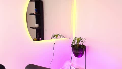 Snapshot of sophie_janner chatting on 02-18-26, 07:10 SOPHIE JANNER online show from 02-18-26, 07:10