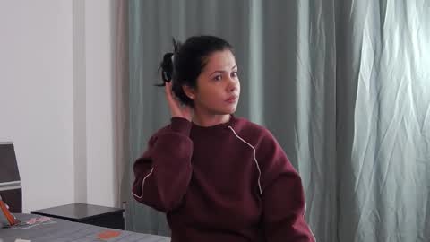 Sophie jeans online show from 10-17-25, 08:22