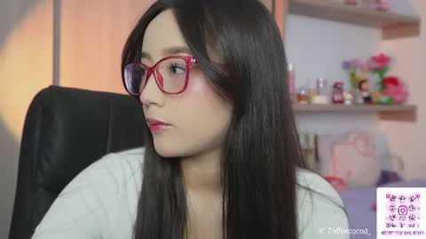 Snapshot of sophie_lii chatting on 06-08-26, 10:10 Sophie or Sof online show from 06-08-26, 10:10