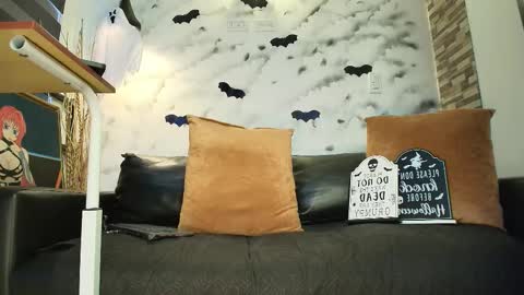 Snapshot of sophie_littles chatting on 10-23-25, 11:53 Sophie online show from 10-23-25, 11:53