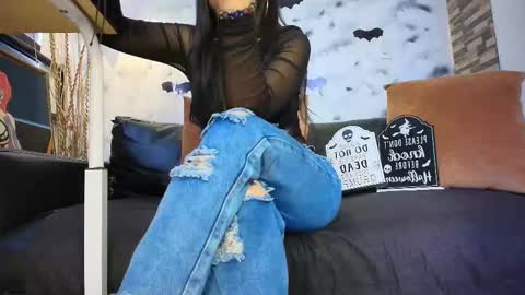 Snapshot of sophie_littles chatting on 10-24-25, 12:56 Sophie online show from 10-24-25, 12:56