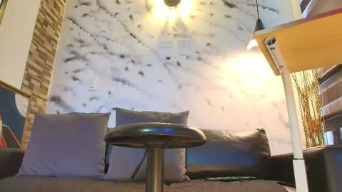 Sophie online show from 12-20-25, 01:40