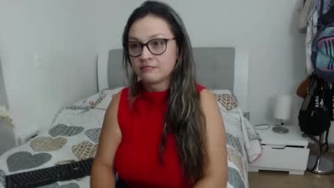 Sofa online show from 11-26-25, 01:17