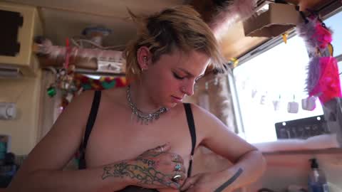 derpy derpington online show from 01-25-25, 09:46