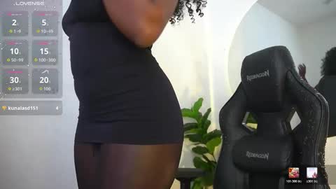 Sophie online show from 04-12-26, 02:44
