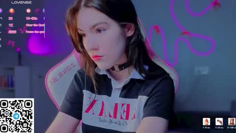 sophie_nomenal_ online show from 03-19-26, 02:32