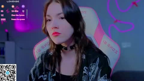 sophie_nomenal_ online show from 04-04-26, 01:19