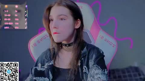 sophie_nomenal_ online show from 04-25-26, 12:57