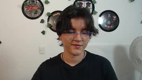 sophie_ross1 online show from 09-23-25, 03:53