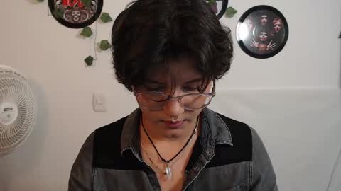 sophie_ross1 online show from 09-28-25, 03:12