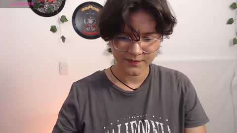 sophie_ross1 online show from 10-07-25, 12:52