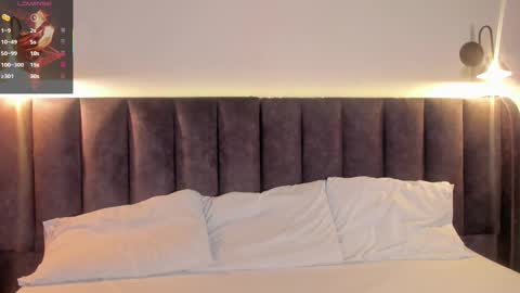 sophie_smith19 online show from 09-25-25, 01:37