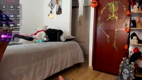 sophiebaker__ online show from 10-29-25, 02:58