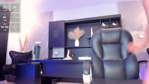 Sophie online show from 01-16-25, 08:33