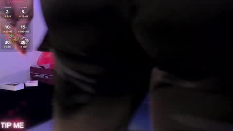 Sophie online show from 03-25-26, 12:05