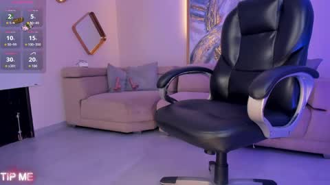 Sophie online show from 04-25-26, 12:24