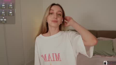 Snapshot of sophiebelll chatting on 06-05-26, 11:05 sophiebelll online show from 06-05-26, 11:05