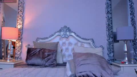 Snapshot of sophiebellucci chatting on 02-10-25, 03:57 sophiebellucci online show from 02-10-25, 03:57