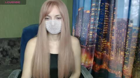 Sophie online show from 04-18-26, 09:13