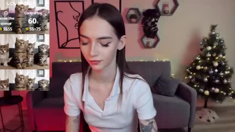 Snapshot of sophiecherrie chatting on 12-09-24, 11:45 Sophie online show from 12-09-24, 11:45