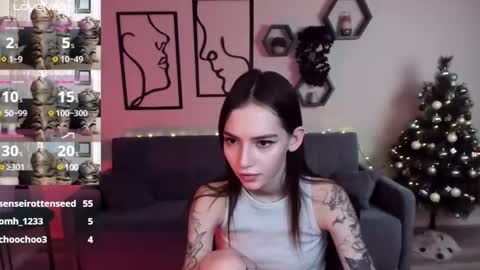 Snapshot of sophiecherrie chatting on 12-11-24, 12:23 Sophie online show from 12-11-24, 12:23