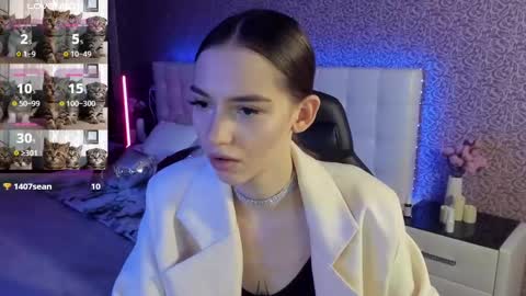 Snapshot of sophiecherrie chatting on 02-25-25, 09:42 Sophie online show from 02-25-25, 09:42