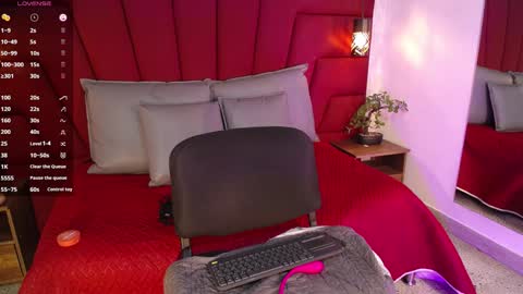         online show from 01-07-25, 02:41