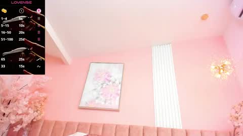 sophieelux_ online show from 05-25-26, 08:37