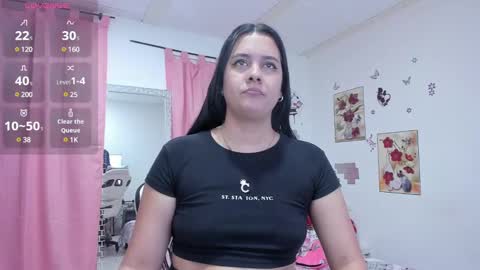 Sophie Woods  online show from 12-21-24, 12:31