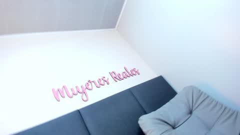 sophieharris__ online show from 01-22-25, 12:06