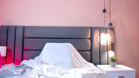 Sophie Johns online show from 11-01-25, 07:05