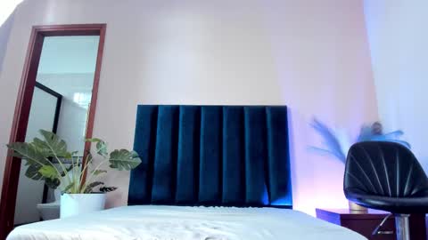 Snapshot of sophiejohnss chatting on 01-17-26, 06:33 Sophie Johns online show from 01-17-26, 06:33