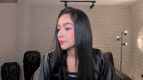 Snapshot of sophiekiss1 chatting on 05-18-26, 07:20 Sophie online show from 05-18-26, 07:20