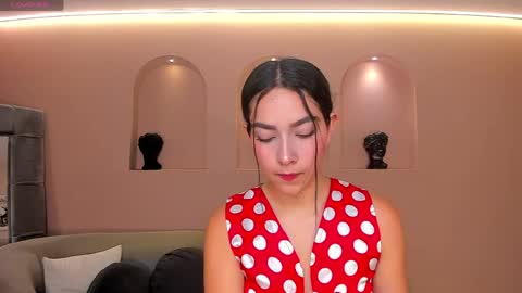 Snapshot of sophiekiss1 chatting on 05-25-26, 07:53 Sophie online show from 05-25-26, 07:53