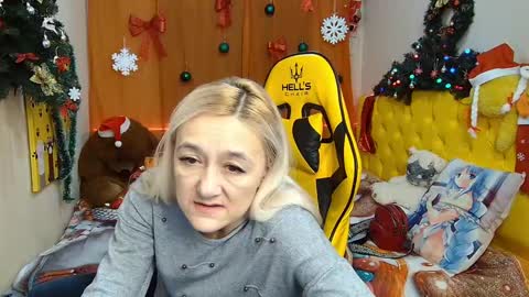 Snapshot of sophiekittyy chatting on 01-23-25, 10:32 sophiekittyy online show from 01-23-25, 10:32
