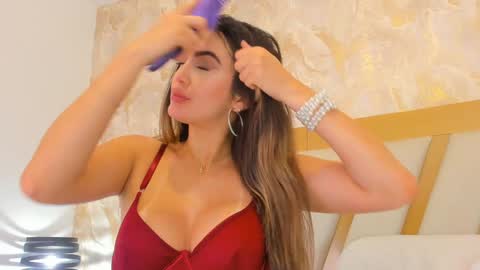 Snapshot of sophiekozlov chatting on 12-21-24, 05:07 Sophie online show from 12-21-24, 05:07