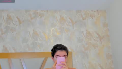 Snapshot of sophiekozlov chatting on 03-10-25, 12:26 Sophie online show from 03-10-25, 12:26