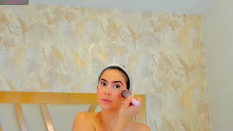 Snapshot of sophiekozlov chatting on 10-15-25, 12:49 Sophie online show from 10-15-25, 12:49