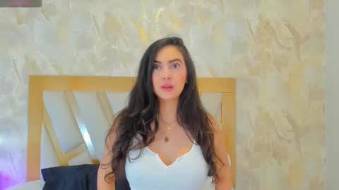 Snapshot of sophiekozlov chatting on 11-12-25, 01:33 Sophie online show from 11-12-25, 01:33