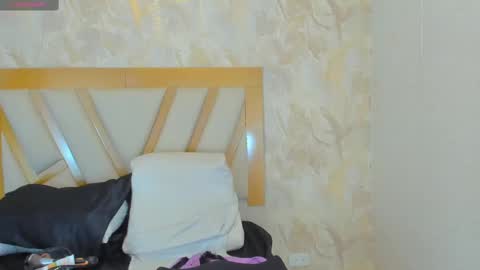 Snapshot of sophiekozlov chatting on 11-23-25, 12:38 Sophie online show from 11-23-25, 12:38