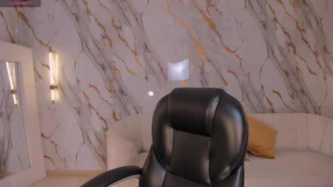 Sophie online show from 03-22-26, 04:05