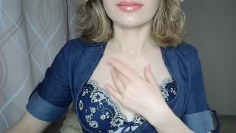 Sophiemisss online show from 11-28-25, 10:07