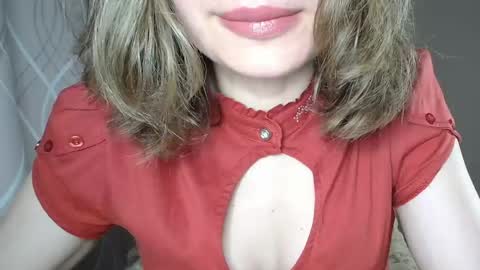 Snapshot of sophiemisss chatting on 05-25-26, 06:08 Sophiemisss online show from 05-25-26, 06:08