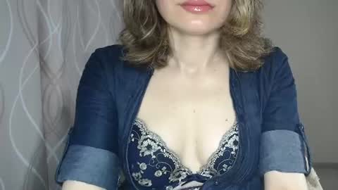 Snapshot of sophiemisss chatting on 06-12-26, 06:23 Sophiemisss online show from 06-12-26, 06:23