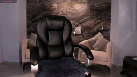 Snapshot of sophiepalmerx chatting on 02-19-25, 02:12 Sophie Palmer online show from 02-19-25, 02:12