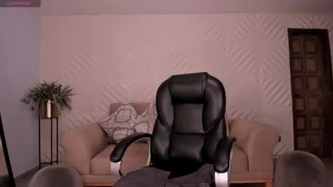 Snapshot of sophiepalmerx chatting on 02-27-25, 02:43 Sophie Palmer online show from 02-27-25, 02:43